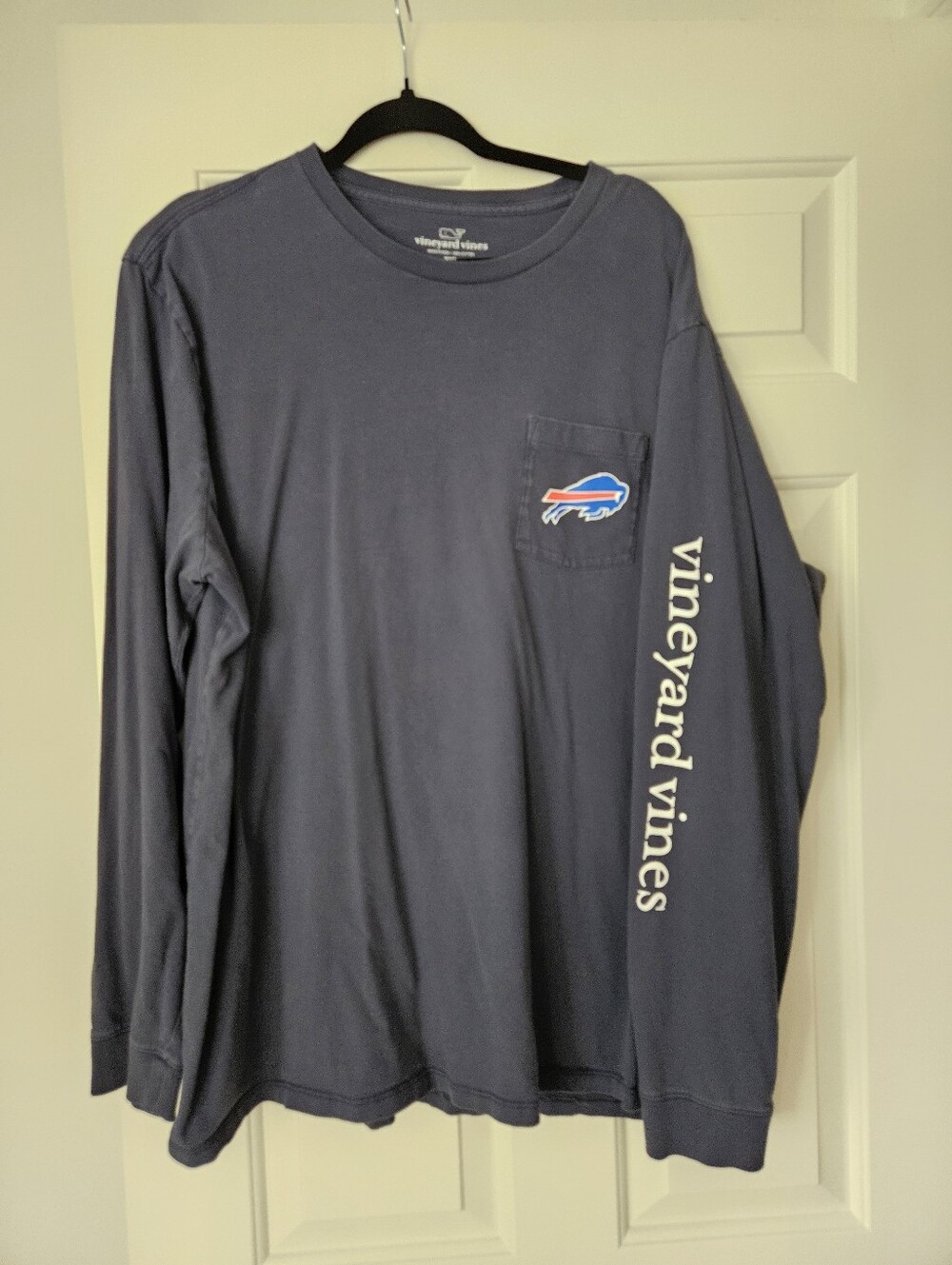 Vineyard Vines Navy Long-Sleeve Pocket Tee with Buffalo Logo 2x